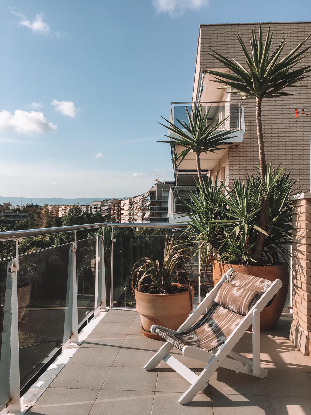 ZONA RELAX EN UN BALCON LA CASETA DE LA MARIA
